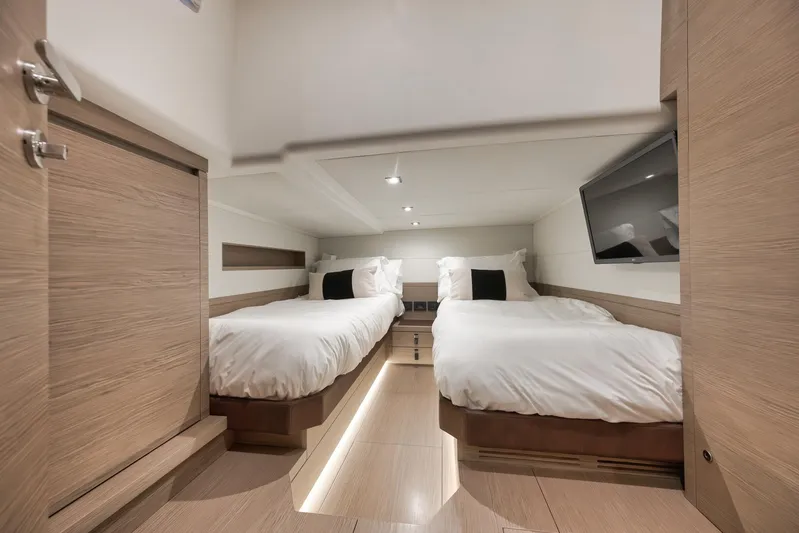 Ciao Yacht Photos Pics 