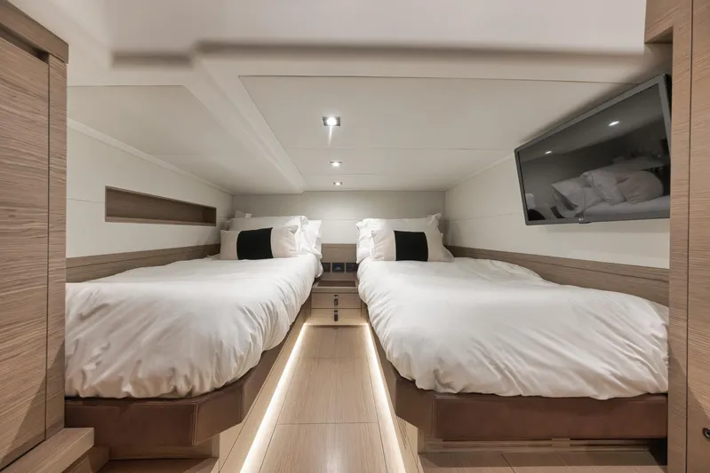 Ciao Yacht Photos Pics 