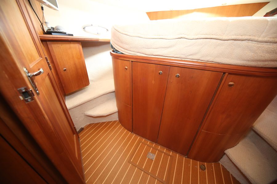 2003 Silverton 43 Motor Yacht