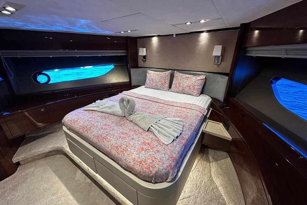 2016 Princess 88 