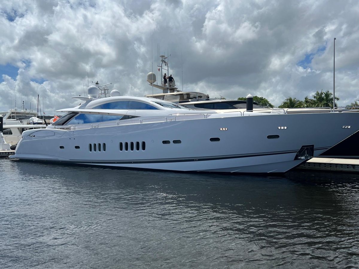 2007 Sunseeker 108 