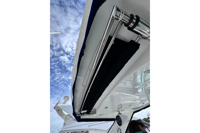 Viroque Yacht Photos Pics 2021 Monterey 378 Super Express boat with sleek design and stainless steel features.