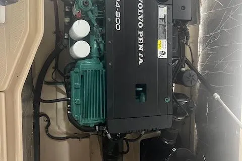 Mystic Yacht Photos Pics 2014 Ranger Tugs R-31 engine compartment with Volvo Penta D4-300 engine.