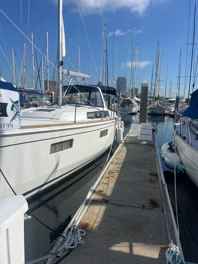 Spirit Of Adventure Yacht Photos Pics 