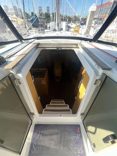 Spirit Of Adventure Yacht Photos Pics 