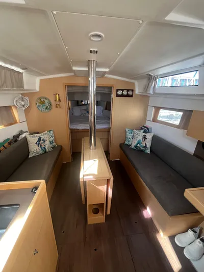 Spirit Of Adventure Yacht Photos Pics 