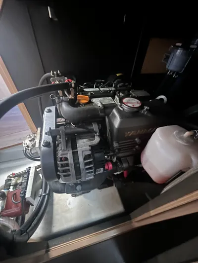 Spirit Of Adventure Yacht Photos Pics 