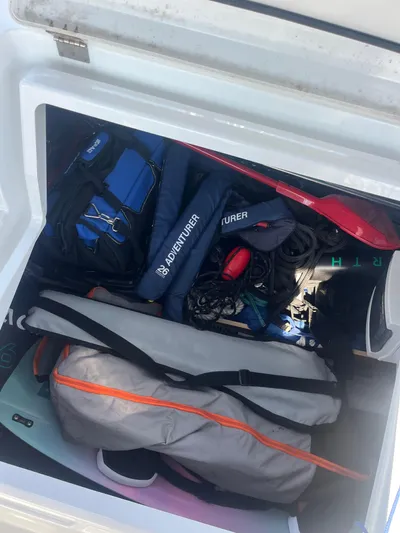 Spirit Of Adventure Yacht Photos Pics 