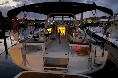 Beneteau Oceanis 38.1