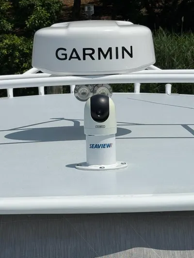 Outcast Yacht Photos Pics Garmin radar on Mabry 40 boat, 2004 model, with Seaview mount.