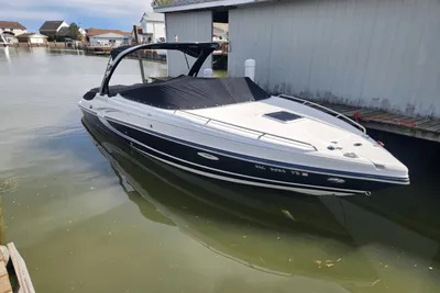 Rinker 276 Captiva Cuddy