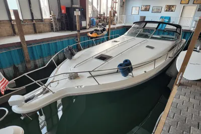 Sea Ray 400 Express Cruiser