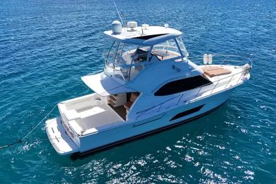 Riviera 43 Flybridge