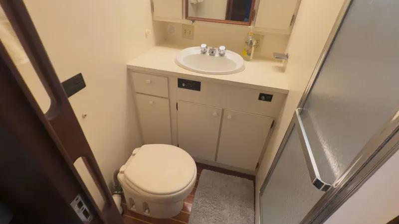 Ruby Yacht Photos Pics 