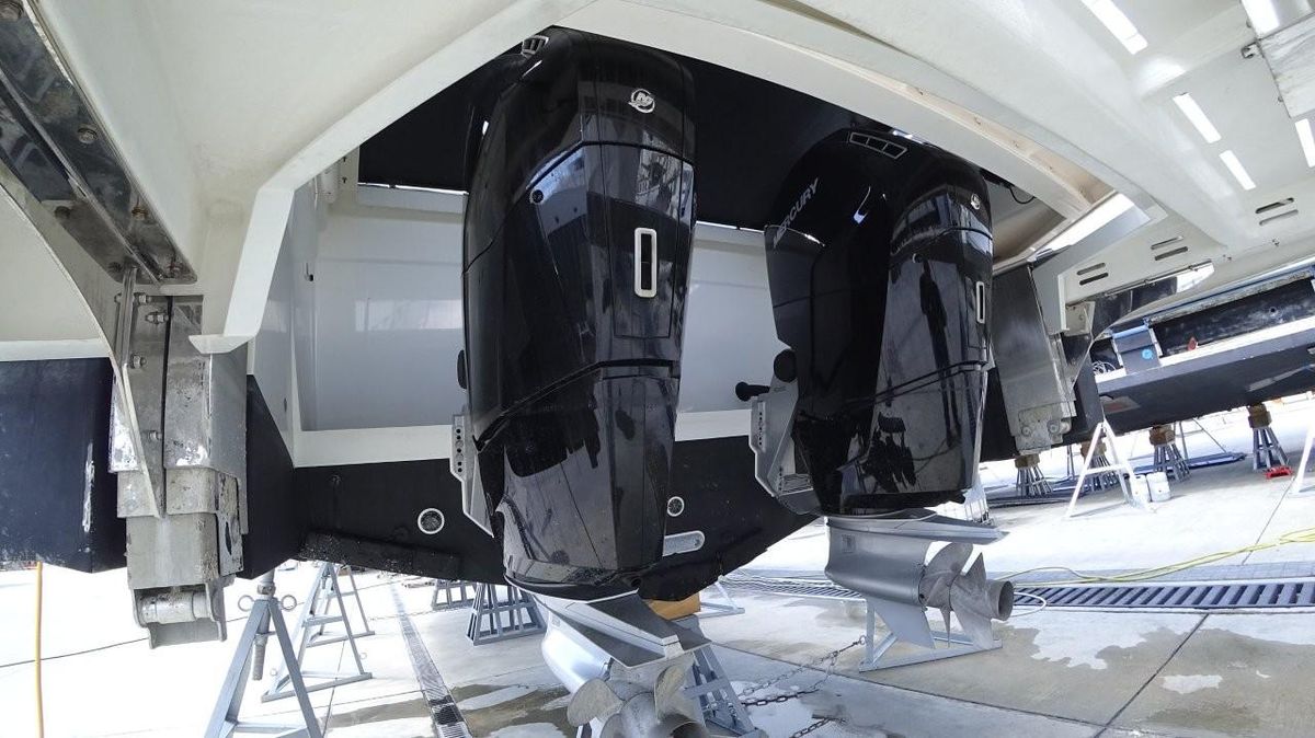 2024 De Antonio Yachts 49 