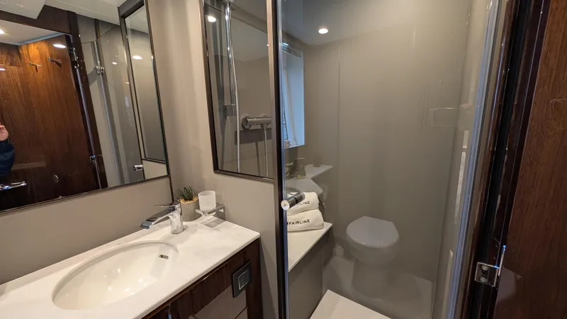 New 2025 Model Yacht Photos Pics 