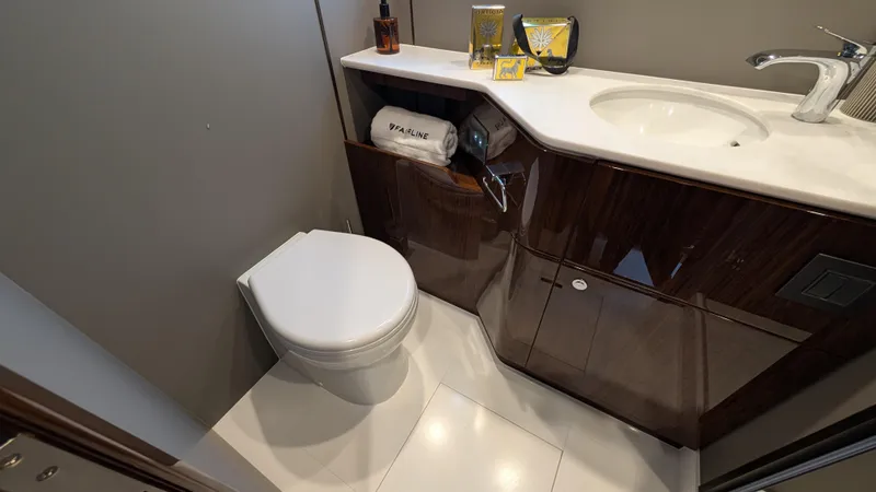 New 2025 Model Yacht Photos Pics 