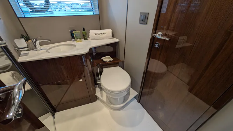 New 2025 Model Yacht Photos Pics 