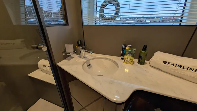 New 2025 Model Yacht Photos Pics 