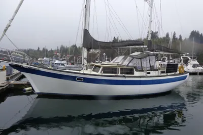 Islander FREEPORT CENTER COCKPIT KETCH
