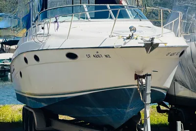 Regal 320 Commodore