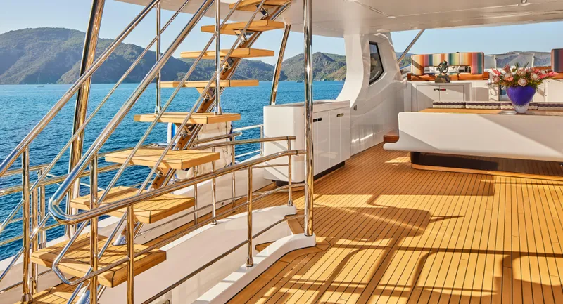 Africa One Yacht Photos Pics 