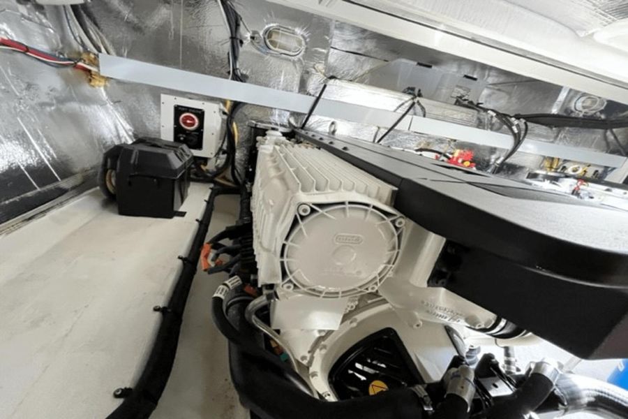 2017 Cruisers Yachts 45 Cantius