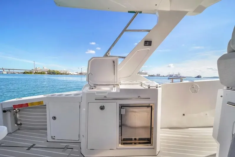  Yacht Photos Pics Azimut Verve 40 yacht interior, 2020 model, featuring sleek design and ocean view.