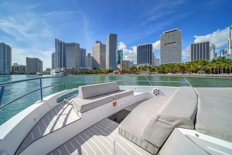  Yacht Photos Pics Azimut Verve 40 yacht with city skyline and waterfront view, 2020 model.