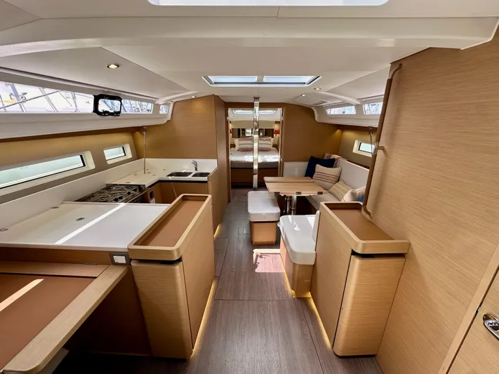 Kemosabe Yacht Photos Pics 