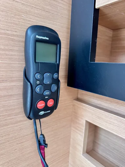 Kemosabe Yacht Photos Pics 