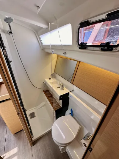 Kemosabe Yacht Photos Pics 