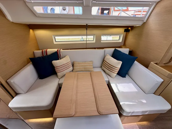 Kemosabe Yacht Photos Pics 