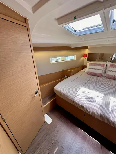 Kemosabe Yacht Photos Pics 