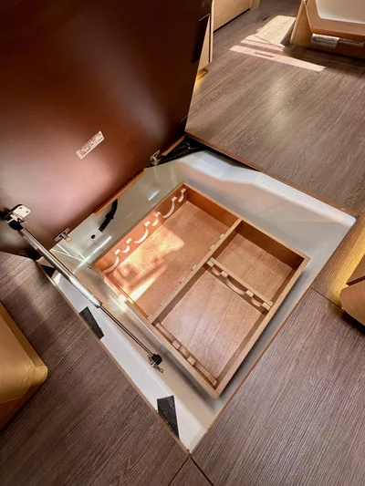 Kemosabe Yacht Photos Pics 