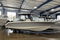 2024 Boston Whaler 250 Outrage