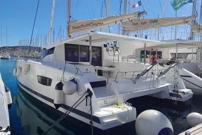Fountaine Pajot Lucia 40