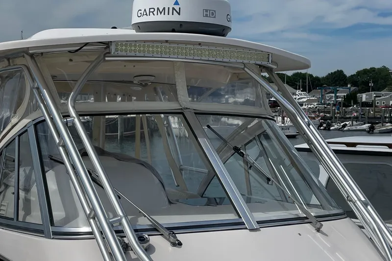 Muffin Yacht Photos Pics Light Bar