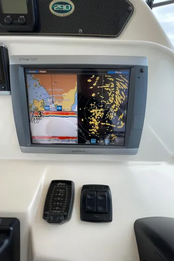 Muffin Yacht Photos Pics MFD Displays