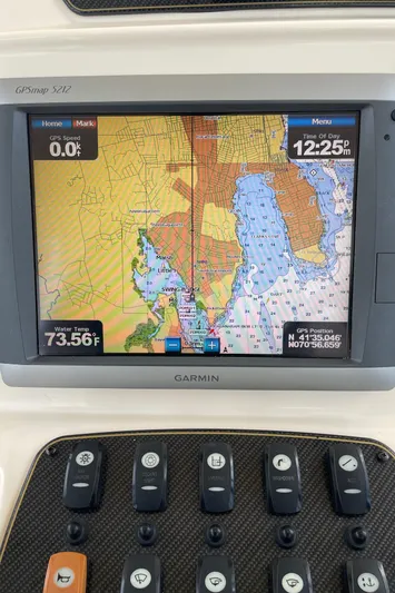 Muffin Yacht Photos Pics MFD Dislplays