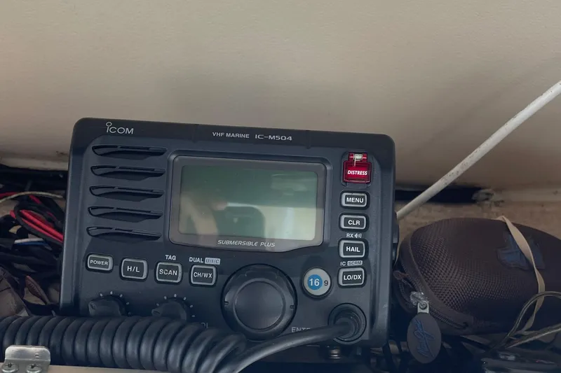 Muffin Yacht Photos Pics ICom VHF