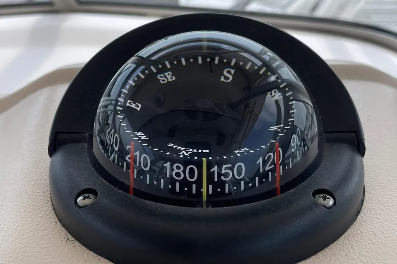 Muffin Yacht Photos Pics Ritchie Compass