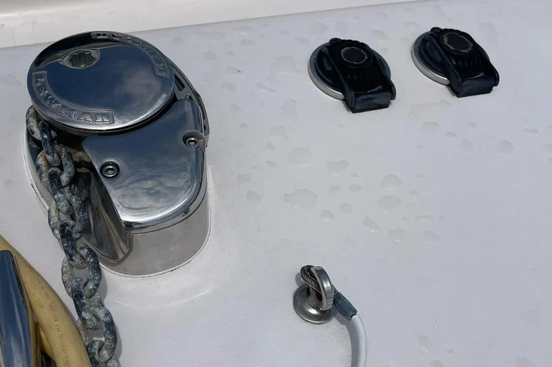 Muffin Yacht Photos Pics Lewmar SST Anchor Windlass