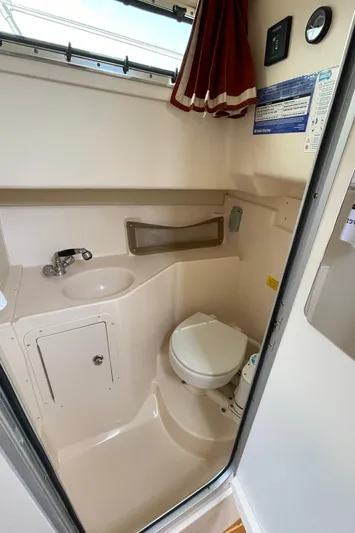 Muffin Yacht Photos Pics Head