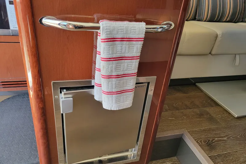  Yacht Photos Pics 2017 Sea Ray Sundancer 460 interior with towel on stainless steel handle.