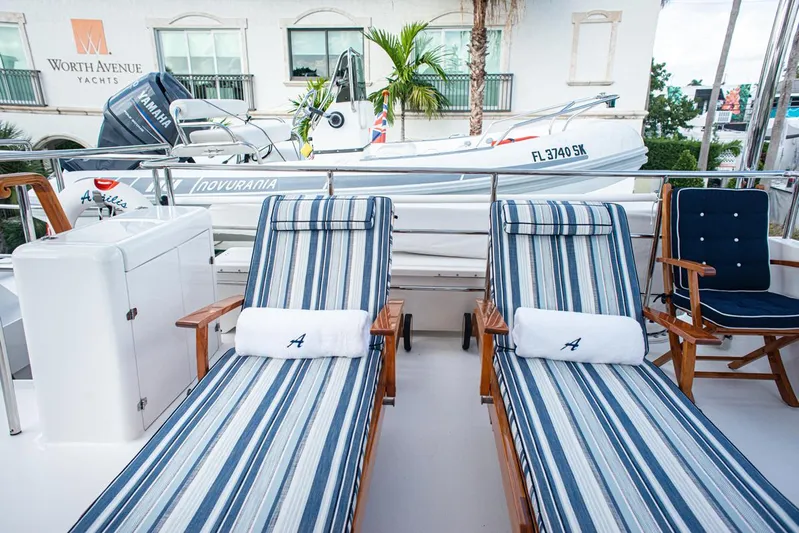 Anjilis Yacht Photos Pics Flybridge