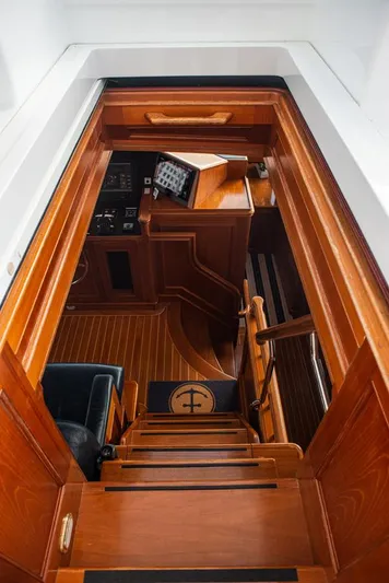 Anjilis Yacht Photos Pics Flybridge Stairs to Helm Below