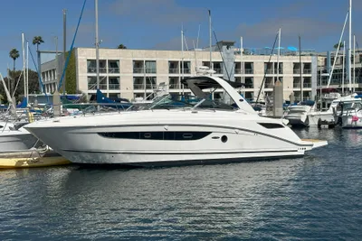 Sea Ray 350 Sundancer