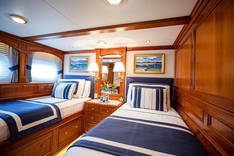 Anjilis Yacht Photos Pics Twin Stateroom