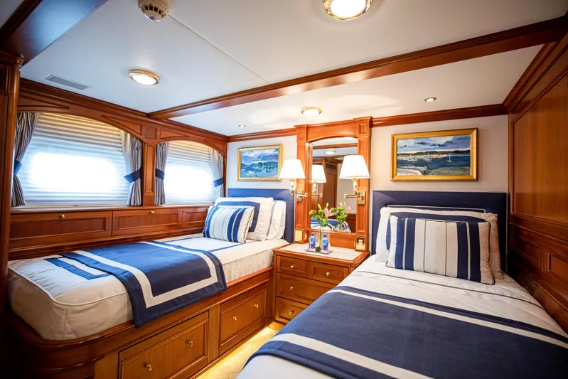 Anjilis Yacht Photos Pics Twin Stateroom